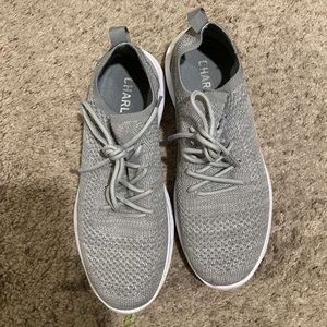 Woman’s tennis shoes size 8.5